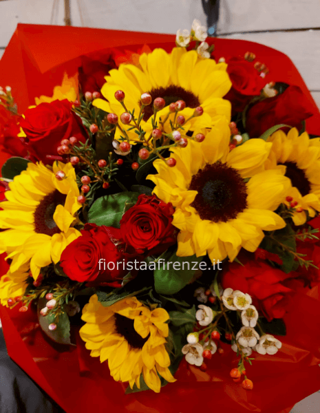 Bouquet di girasoli e rose rosse