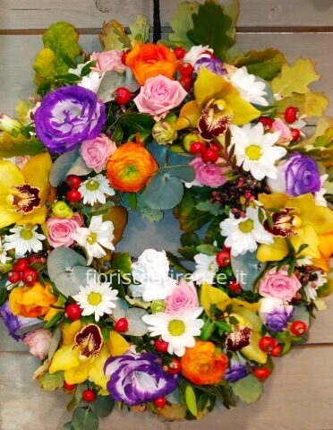 Coroncina di fiori assortiti