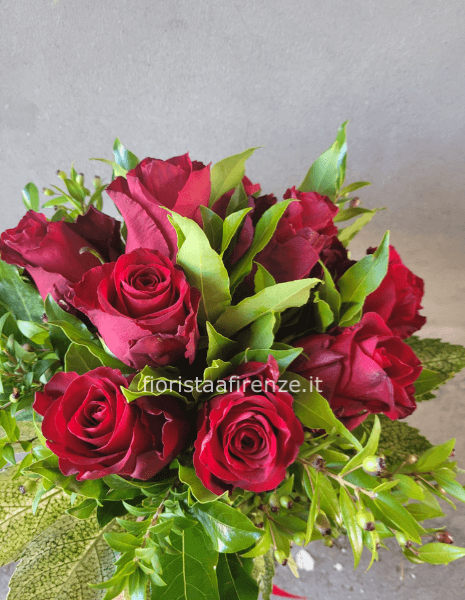 Bouquet di 9 rose rosse e verdi