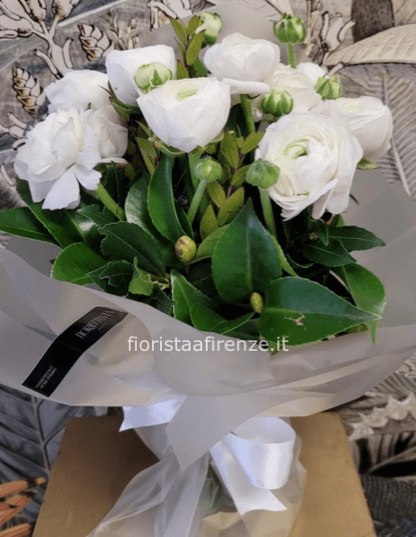 Bouquet di ranuncoli rosa