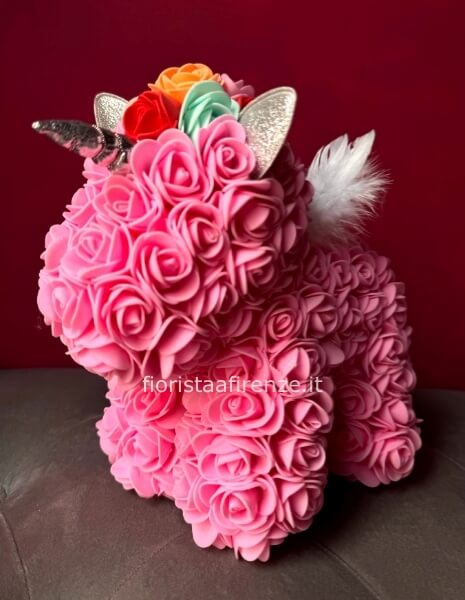 Unicorno di rose ( rosa chiaro) h 25 cm